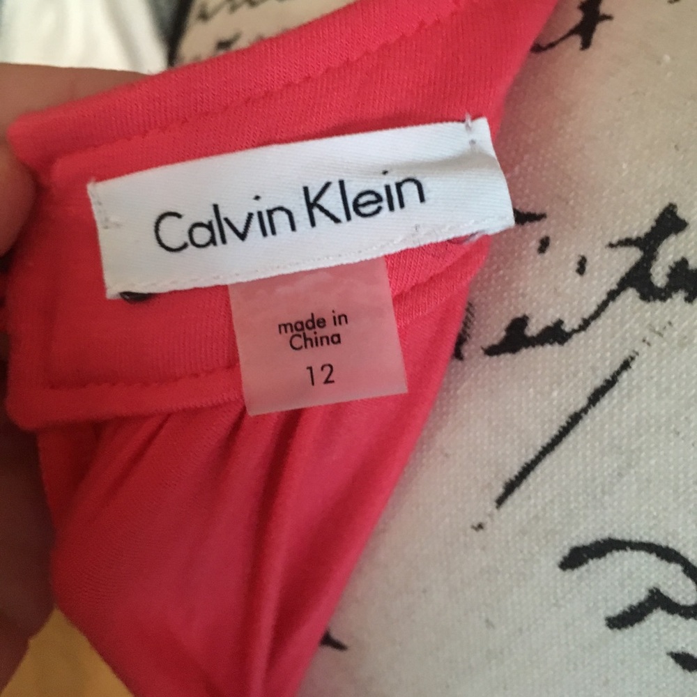 Cute summer light weight dress - Picture 5 of 6